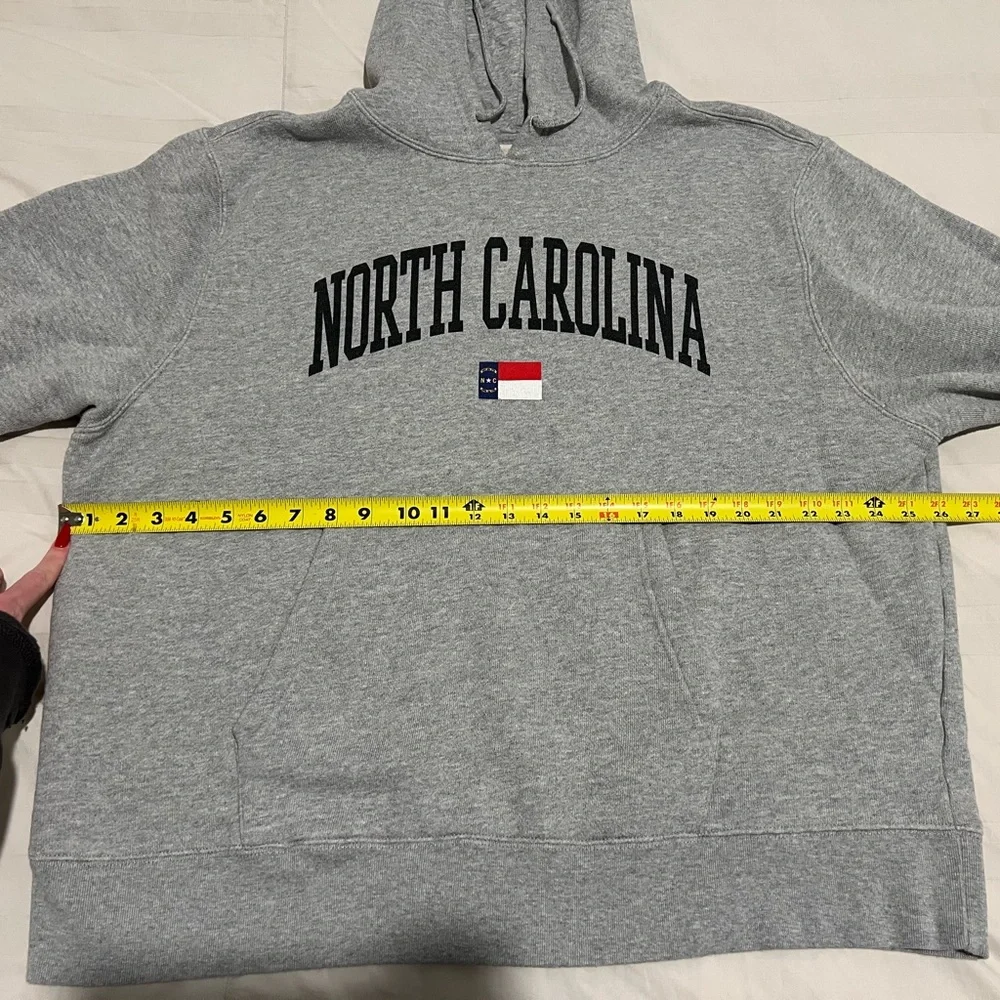 North Carolina Hoodie XXL Gray Collegiate Graphic Pullover Sweatshirt - Picture 6 of 9